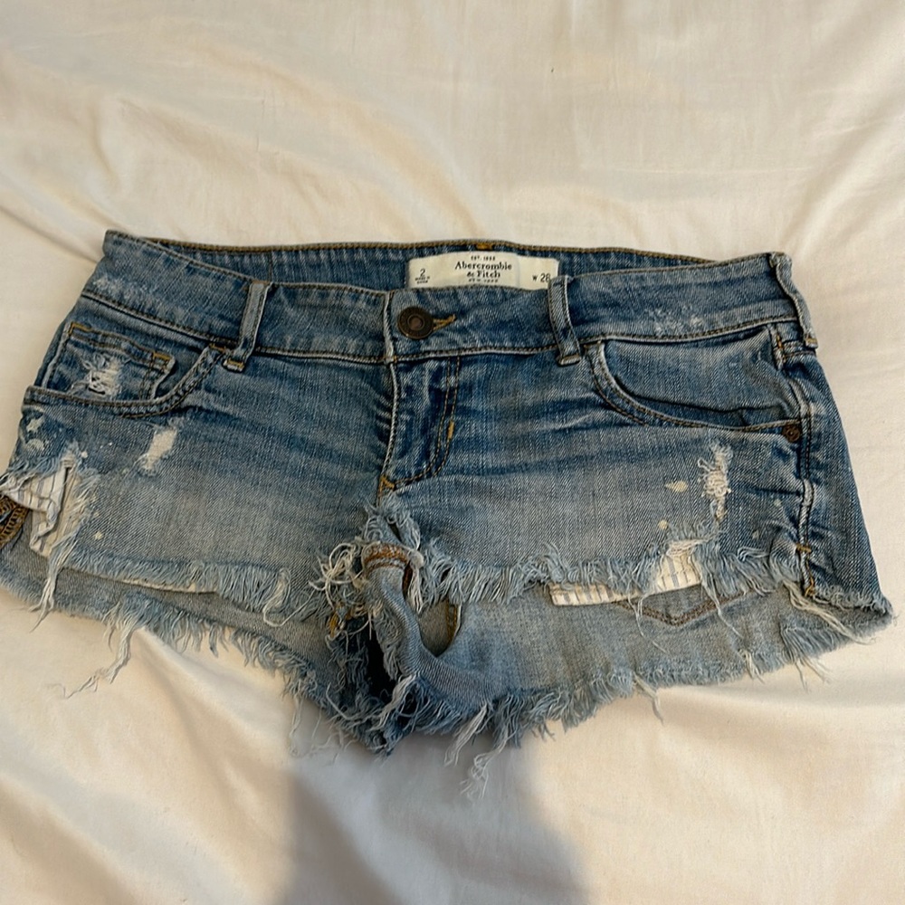 Abercrombie & Fitch distressed shorts
